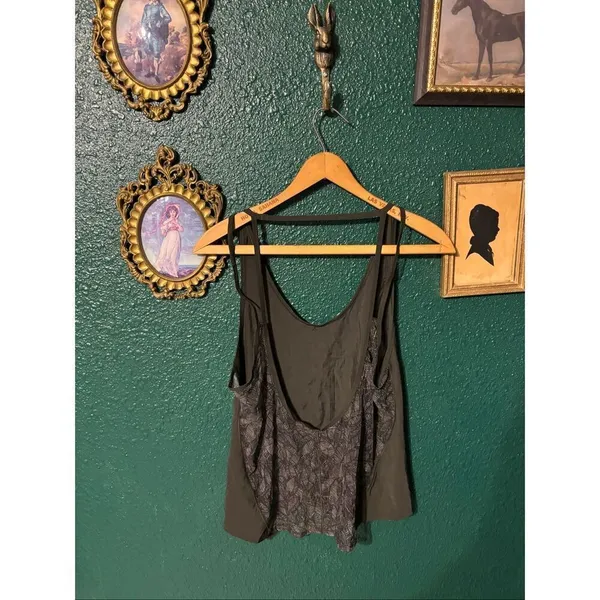 Lululemon Shirt Womens Medium Dark Green Spaghetti Strap Mesh Lightweight Tank T - Image 2