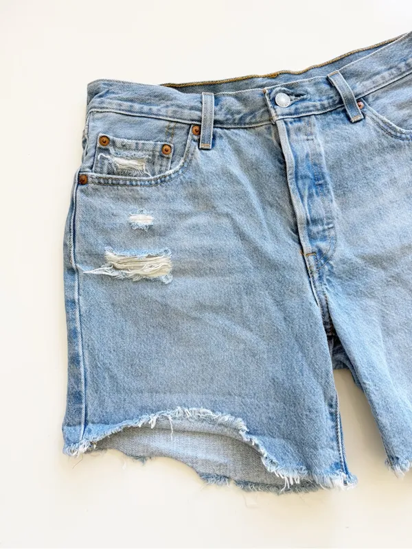 Levi’s 501 Distressed Jean Shorts size 29 - Image 2