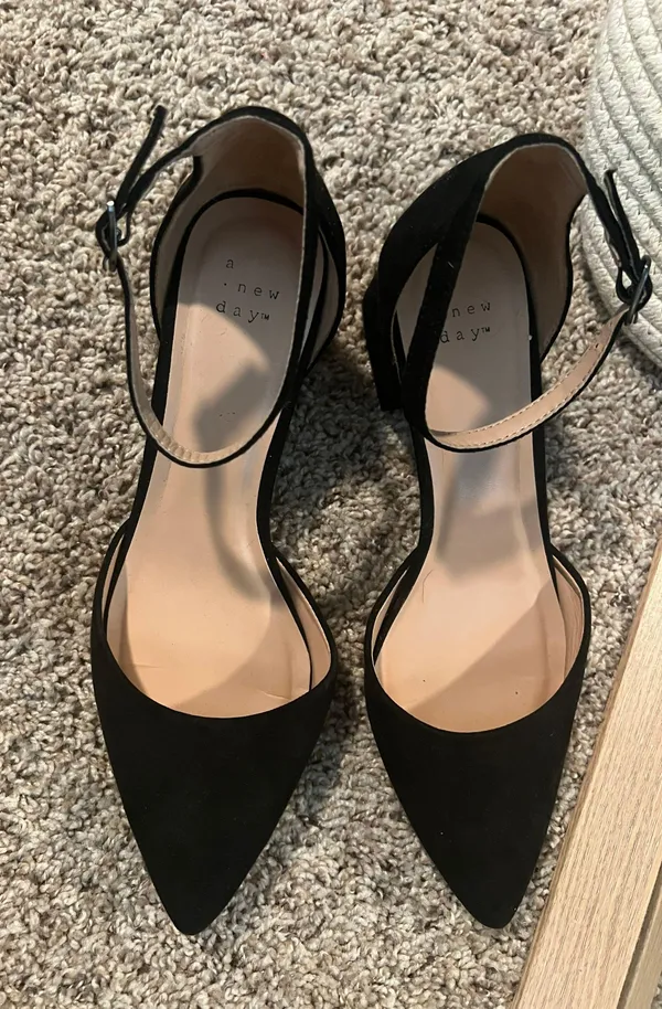 black heels Size 8 - Image 2