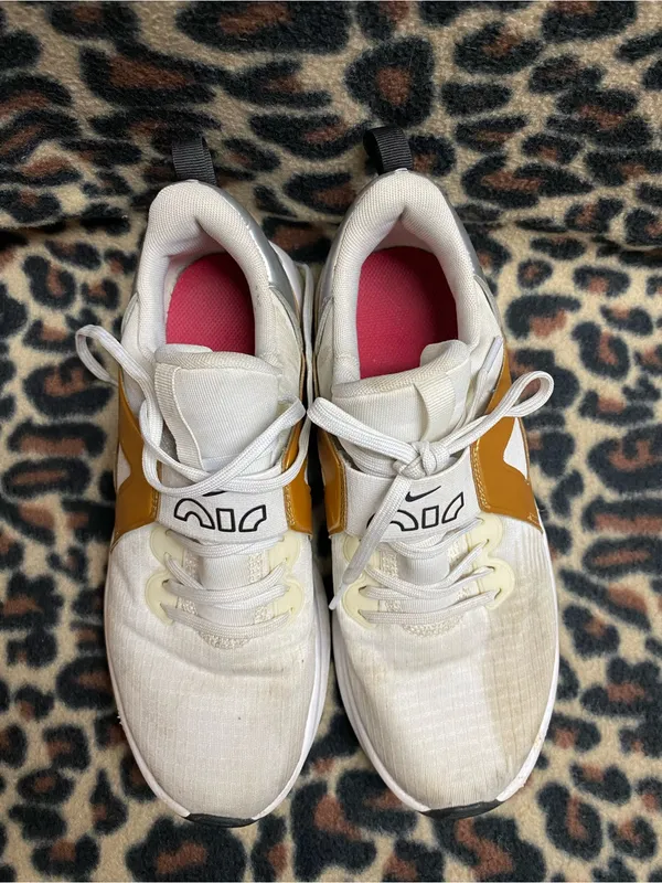 Nike Air Max White & Gold Sneakers - Image 3