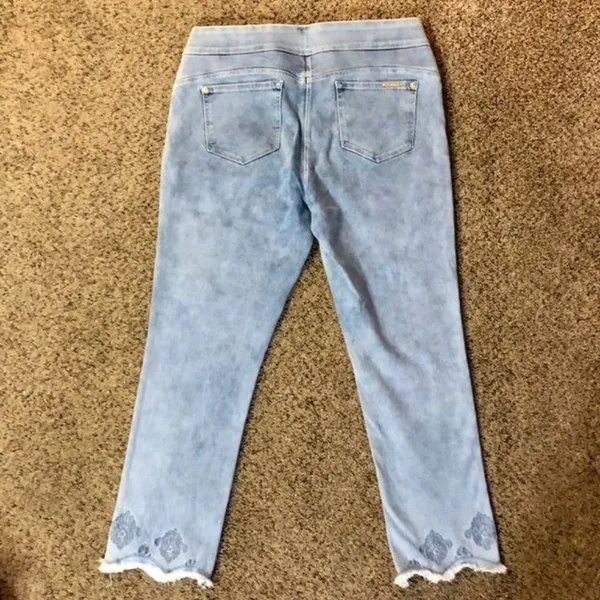 Luxe Denim Crop Jeans L (14-16) Used - Image 2