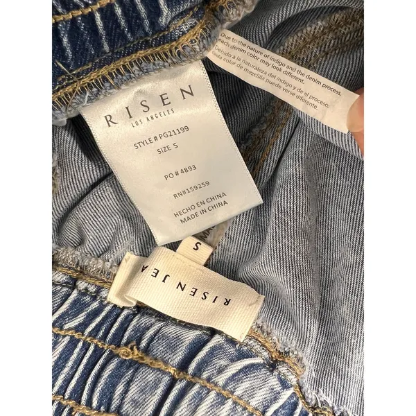 RISEN Light Wash Denim Slouchy Cropped Barrel Wide Leg Jeans Size Small - Image 8