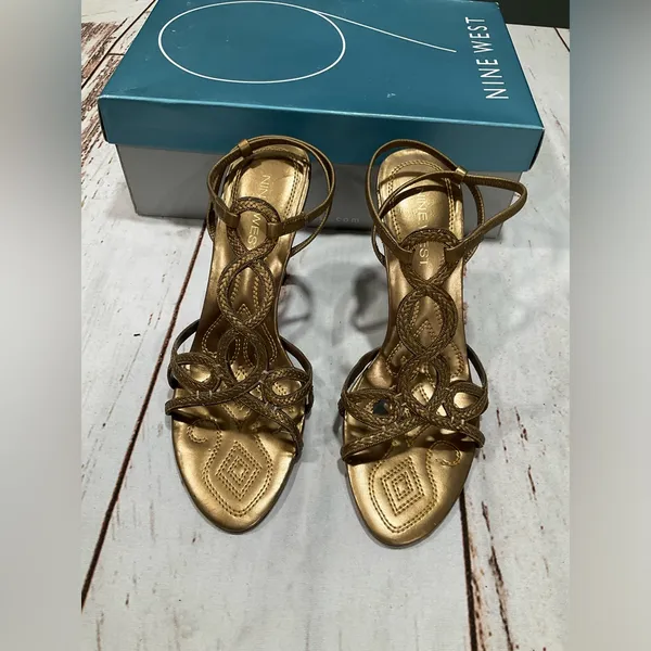 NINE WEST GOLD HEELED‎ SANDALS - Image 2