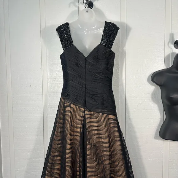 Jovani Black Sleeveless Beaded Formal Dress Size 8 EUC - Image 9