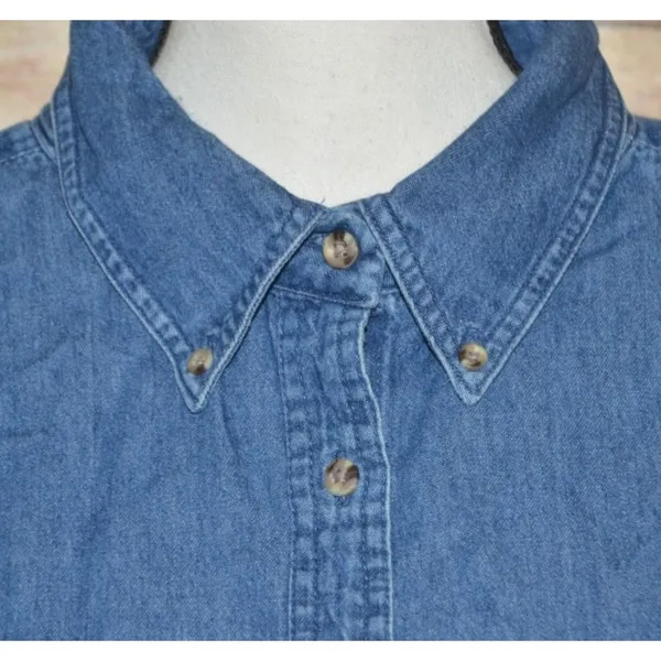 Harrah's Casino Blue Denim Button Up Shirt Top Size XL Cotton Embroidered Logo - Image 3