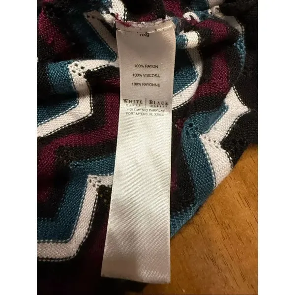 White House Black Market Sweater Womens Medium Multicolor Chevron Scoop Neck - Image 4