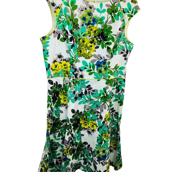London Times Green and White Leaf Print Dress - Image 3