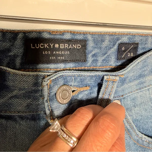 Lucky Brand Light Blue Distressed Denim Shorts Sz 6/28 - Image 3