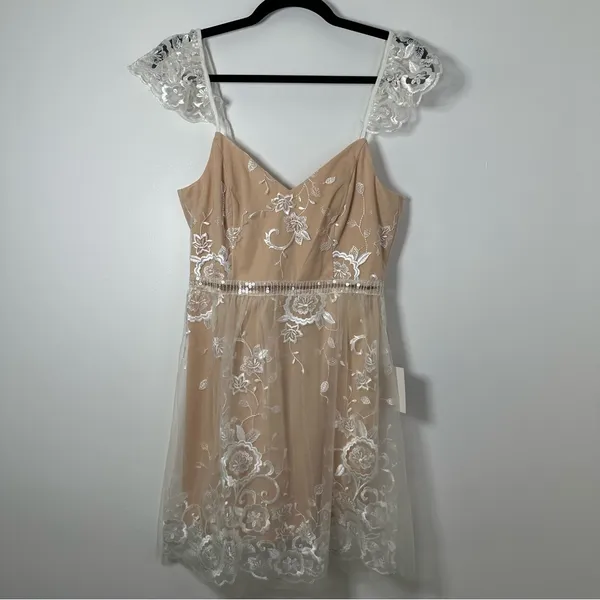 Lulus Women’s Twirl The Night Away White Embroidered Lace Mini Dress Size S NEW - Image 2