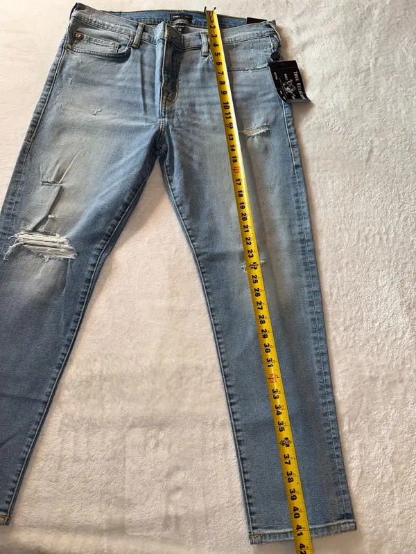 True Religion Jeans Women’s Skinny Danny Tapered size 33 - Image 4