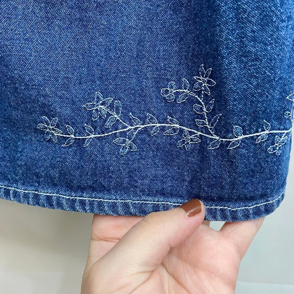 Vintage B. Moss women's medium wash‎ embroidered blue denim cotton knee dress 10 - Image 5