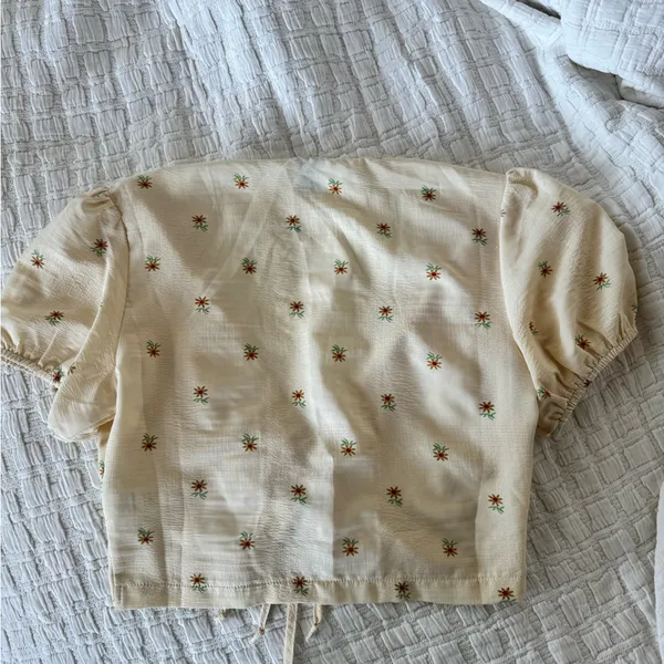 Windsor Sunny Days Floral Crop Top - Image 6