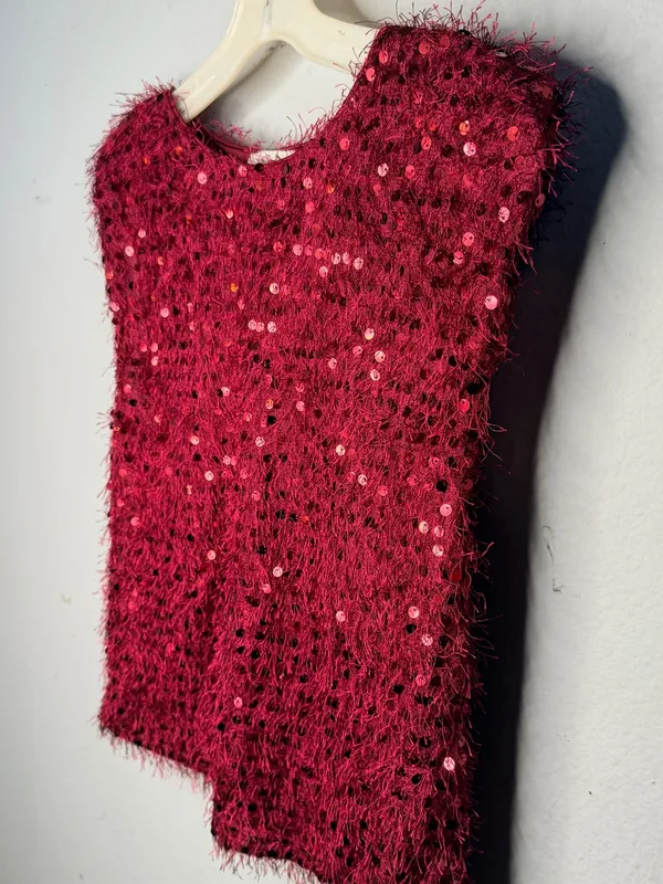 Easel Los Angeles Red Sequin Top - Image 3