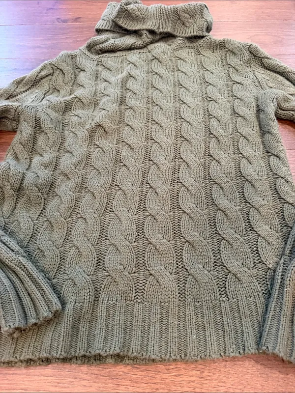 Ye Mak Olive Green Cable Turtleneck Sweater - Women’s Size Small - C27-139 - Image 9