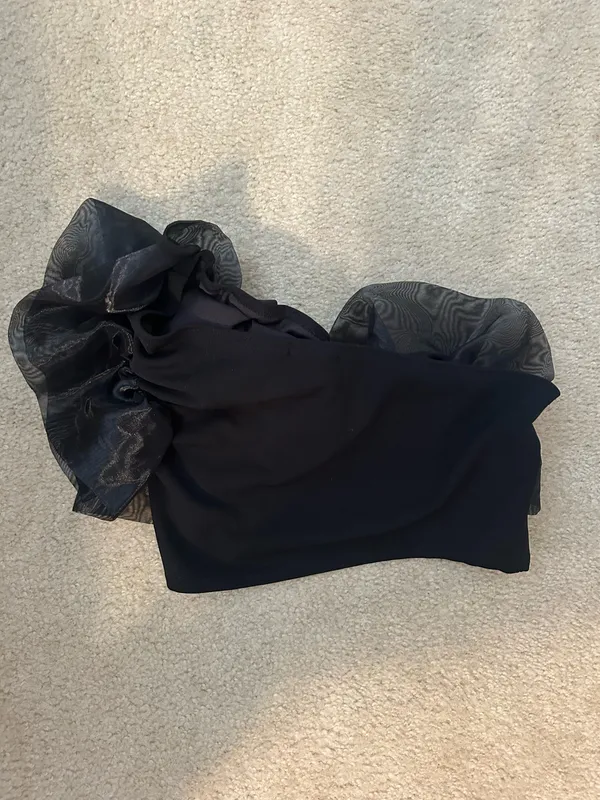 Nasty Gal Black One-Shoulder Ruffle Crop Top - Image 2