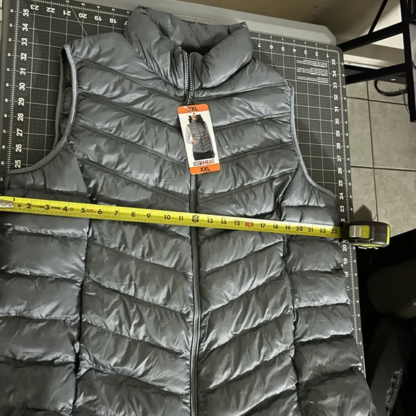 32 Degrees Women's Charcoal Puffer Vest - Image 3