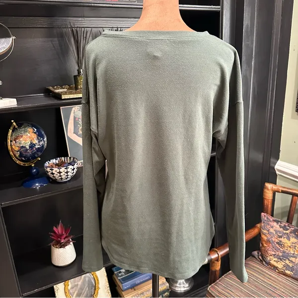 TruSelf Witchy Graphic Long Sleeve Top – Green – Size Medium - Image 8