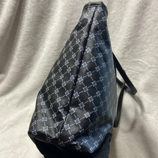 Stylish Black and Gray Tote Bag - Image 5
