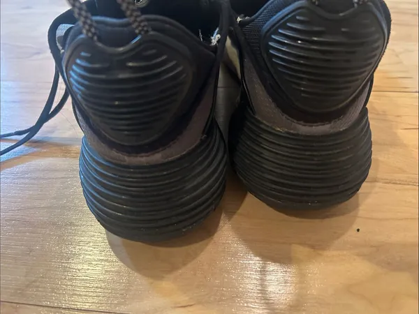 Nike Women’s Black and Gray Athletic Sneakers - Image 4