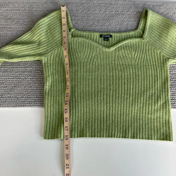 Wild Fable Light Heather Green Sweatheart Neckline Ribbed Cropped Sweater Sz L - Image 6