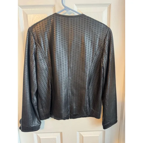 Valerie Stevens Black Genuine Leather‎ Perforated Zip Front Jacket Women's Small - Image 6