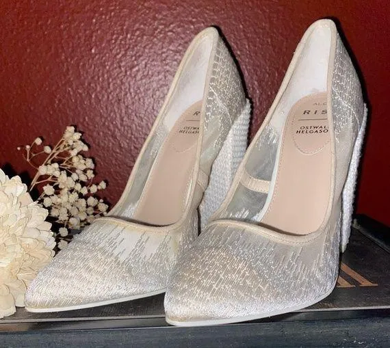 ALDO X OSTWALD HELGASON ZOWIE White Lace Bridal Block Heels Size 7.5 - Image 2