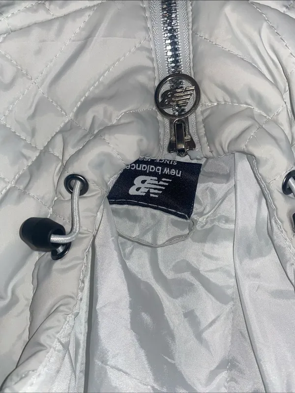 New Balance Women's White Quilted Hooded Puffer Jacket - Image 2