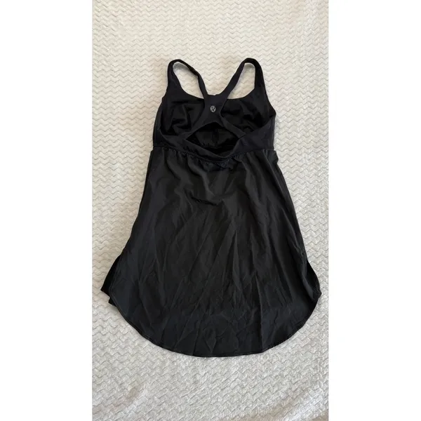 Lululemon Black Racerback Tank Top with Built-in Bra Size 4 High-Low Hem - Image 2