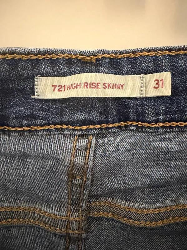Levi’s Skinny High-Rise Jeans 721 - Image 3