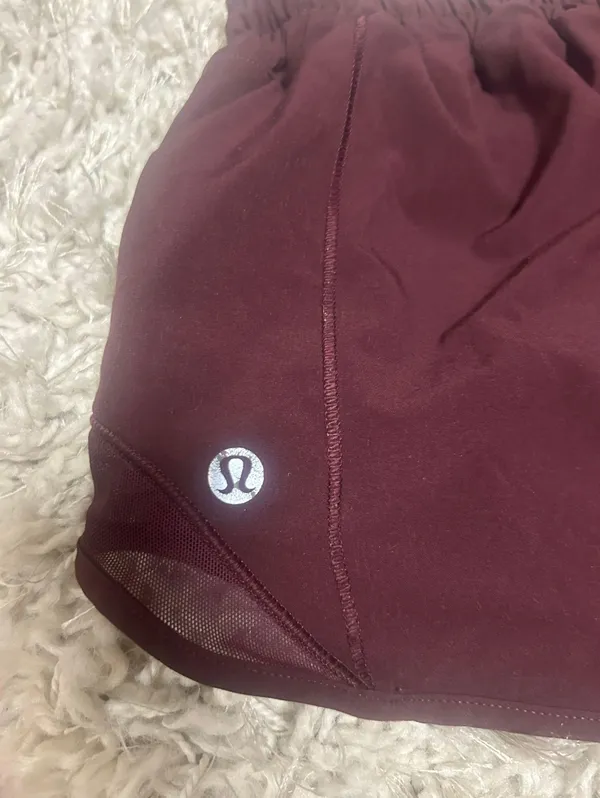 Lululemon Hotty Hot Low-Rise Lined Short 2.5 - Image 3