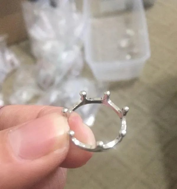 Simple Silver Crown Ring Size 5 - Image 5