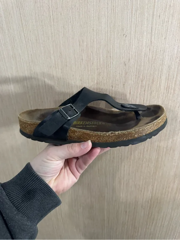Women’s Birkenstock Gizeh Black Leather Thong Sandals with Buckle Size 38 - Image 2