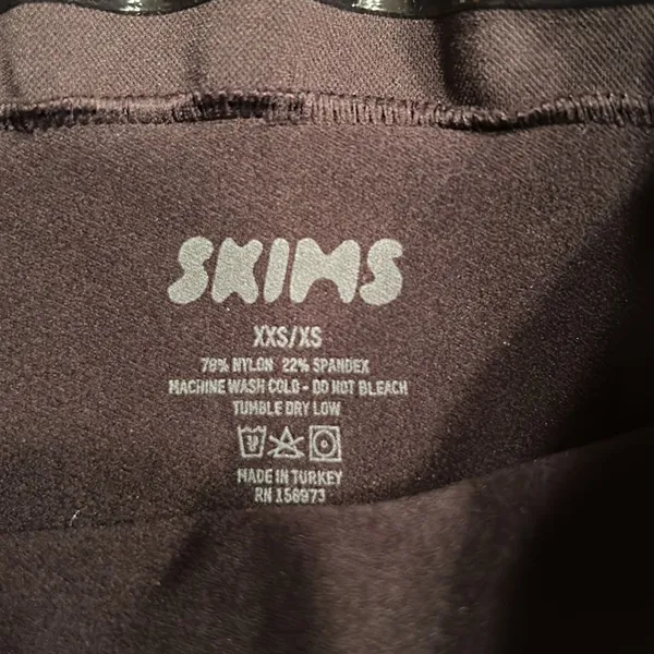 Skims Onyx Shape-wear(Size XXS/XS)  - Image 7