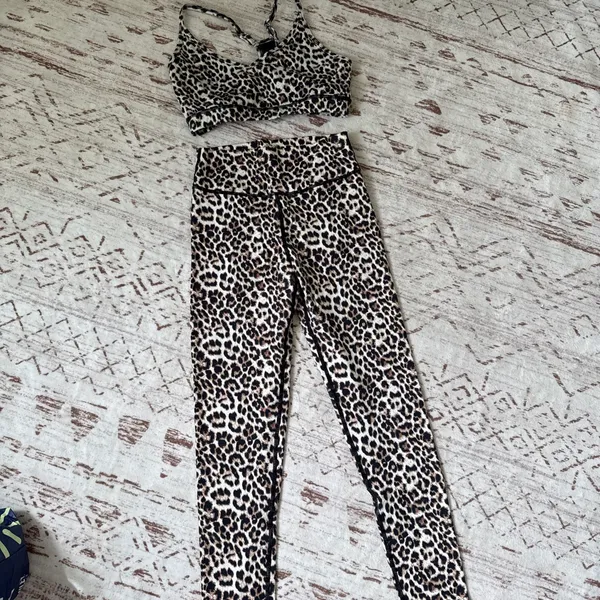 Zyia Active Leopard Matching Set - Image 4