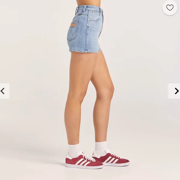 Wrangler pin up skinny shorts - Image 2