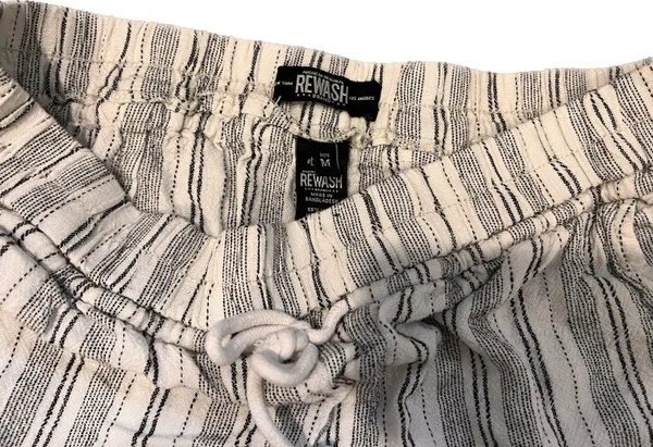 Women stripped black and white shorts - Image 3