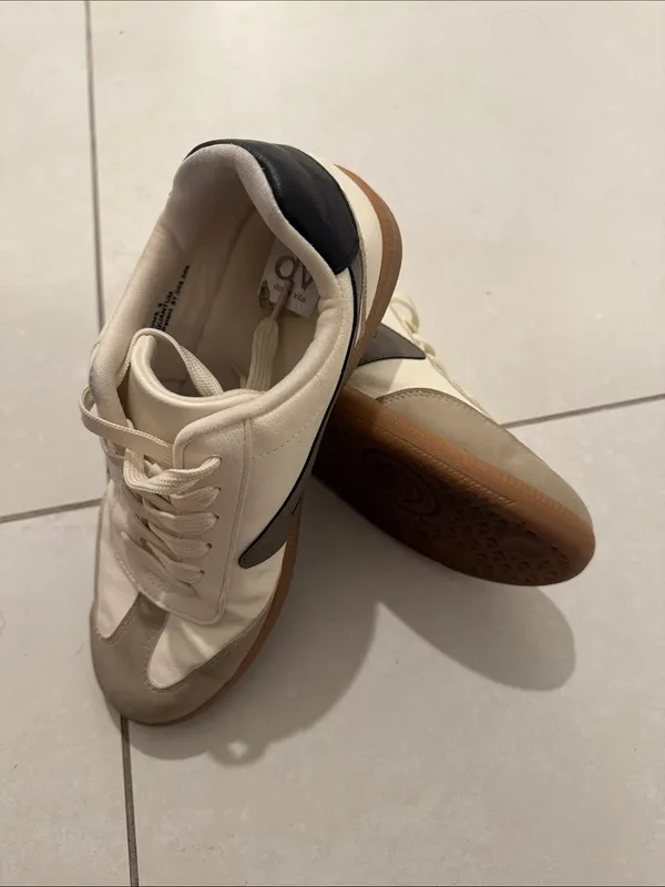 Dolce Vita Men's Cream, Taupe & Black Retro-Style Sneakers - Image 4