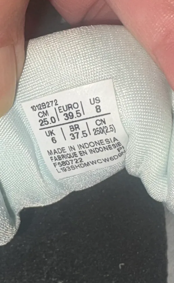ASICS Women's GEL-KAYANO 29 in the "Soothing Sea / Misty Pine" colorway - Image 5