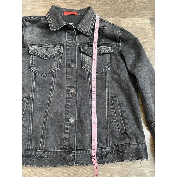 EUC Womens Signature 8‎ distressed black denim jean jacket darling size S - Image 11