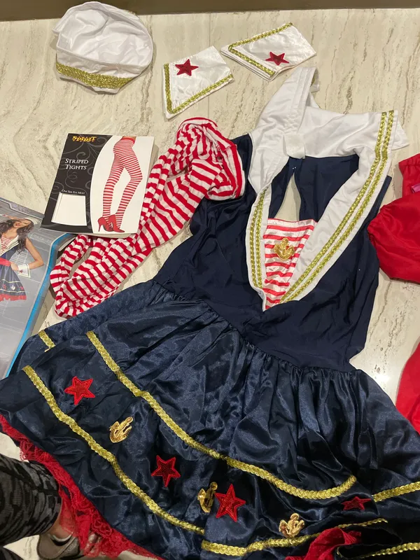 costume - Image 2