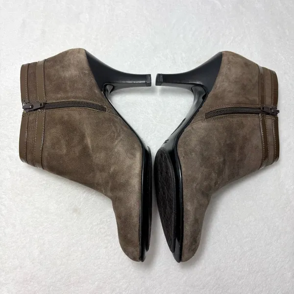 Sofft Brown Suede Ankle Booties with Buckle Detail Size 9M‎ - Image 5