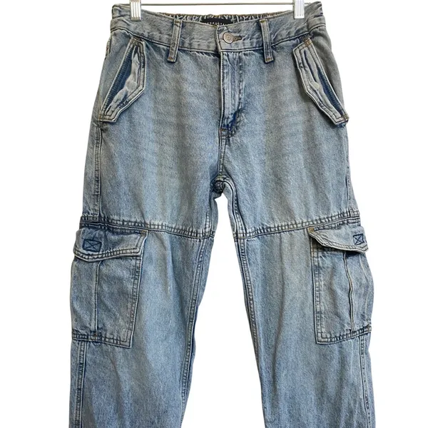 Aeropostale Womens Low Rise Cargo Jeans Light Wash Blue Straight‎ Leg Size S - Image 5