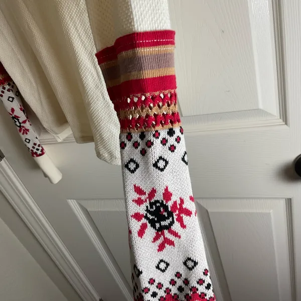 We The Free Cream Top with Red Patterned Sleeves Size XSMALL - Image 6