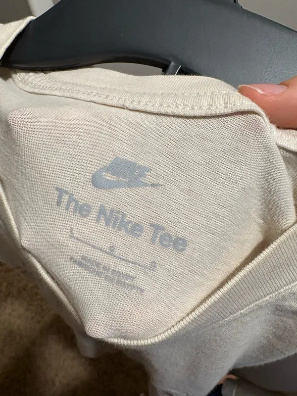 Nike Tee Shirt - Image 3