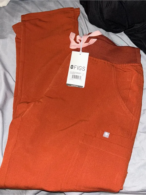 FIGS Yola Skinny Scrub Pant Limited Edition Auburn Petite - Image 4