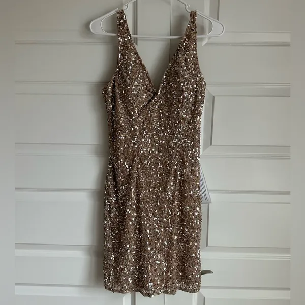 Mac Duggal Sequin Mini Sleeveless‎ Cocktail Dress in Gold- NWT - Image 4