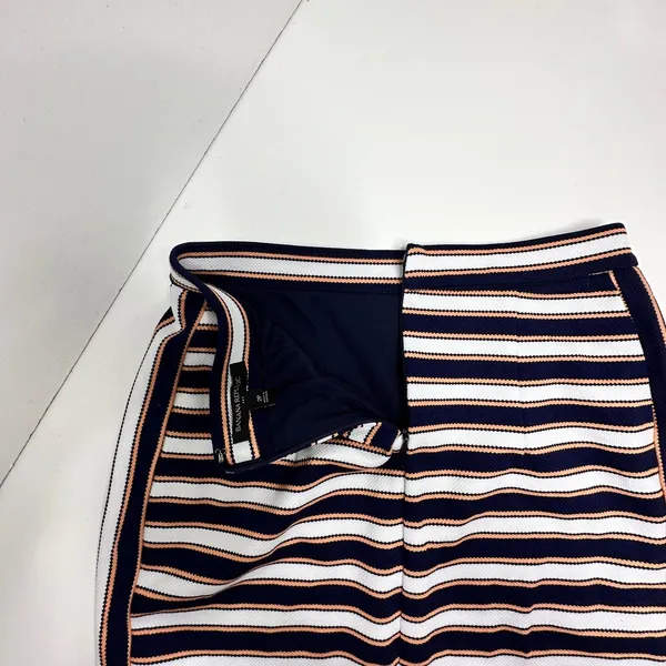 Banana Republic Textured Stripe Pencil Skirt Size 2P - Image 4