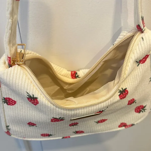 Strawberry Print Cream Shoulder Bag Red - Image 5