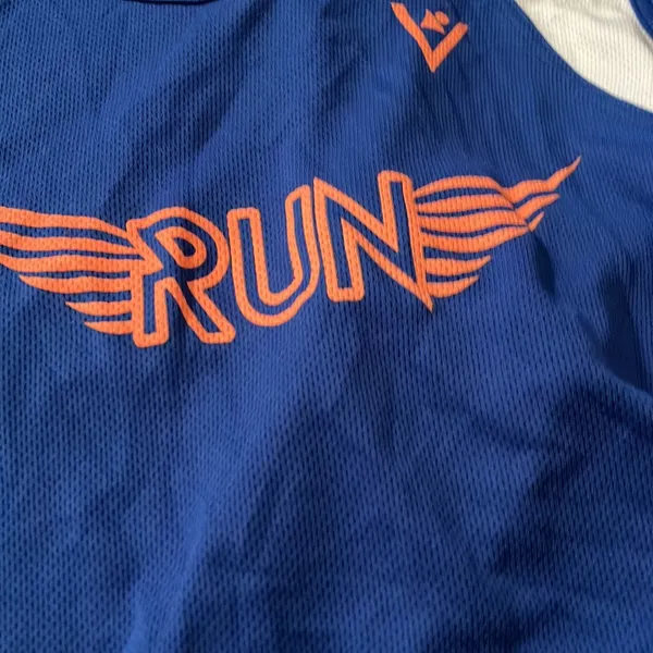 FINAL MARKDOWN Run tank top medium - Image 2