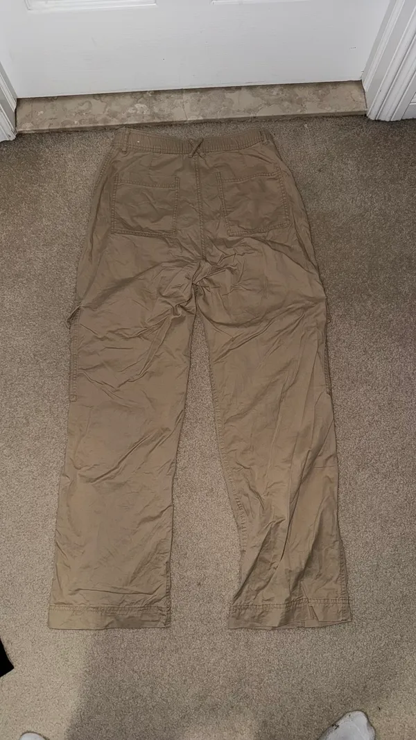 Abercrombie Khaki Cargo Pants - Image 3